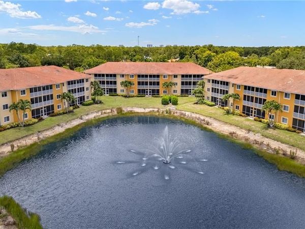 10020 Maddox LN, Unit 307, BONITA SPRINGS, FL 34135