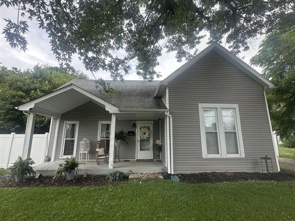 235 S Greensburg Street, Hodgenville, KY 42748