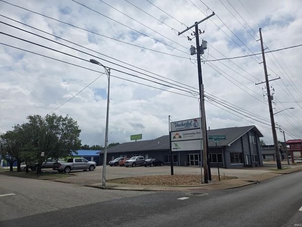 400 S Green River Road, Evansville, IN 47715