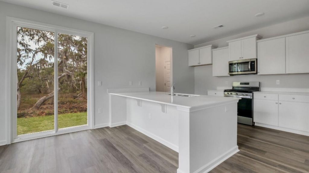 134 Twickenham Loop Photo 10