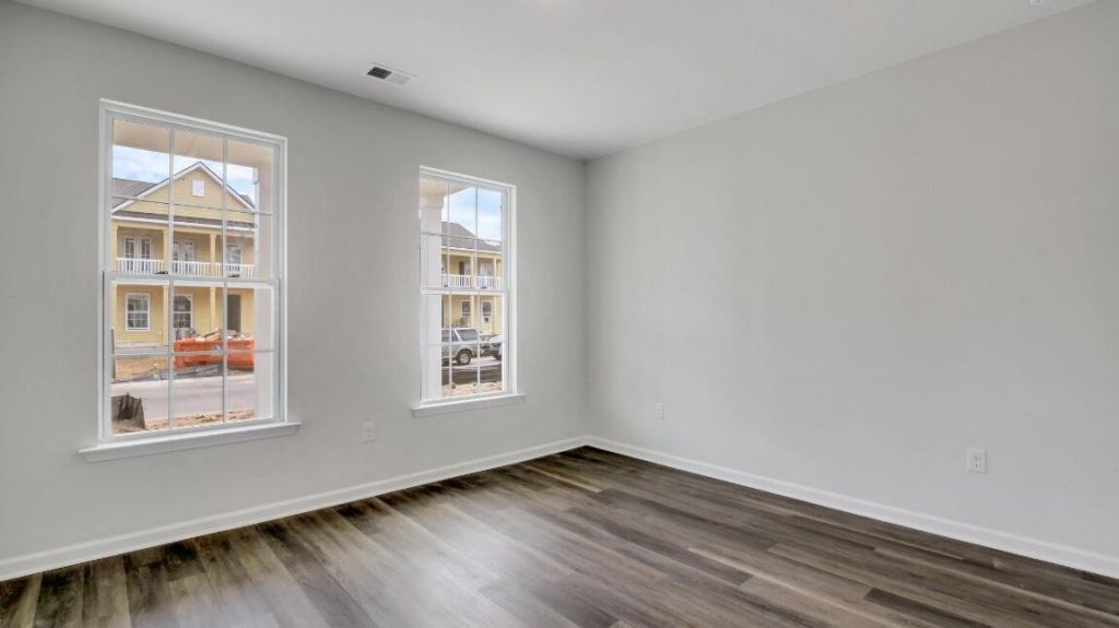 134 Twickenham Loop Photo 12