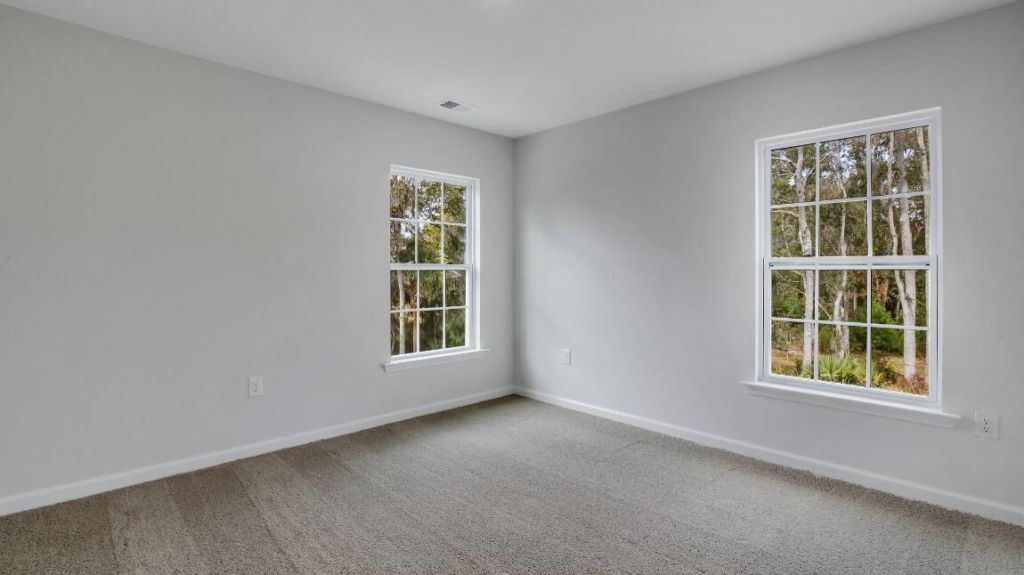 134 Twickenham Loop Photo 25