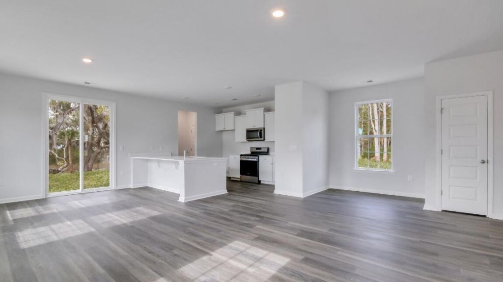 134 Twickenham Loop Photo 5