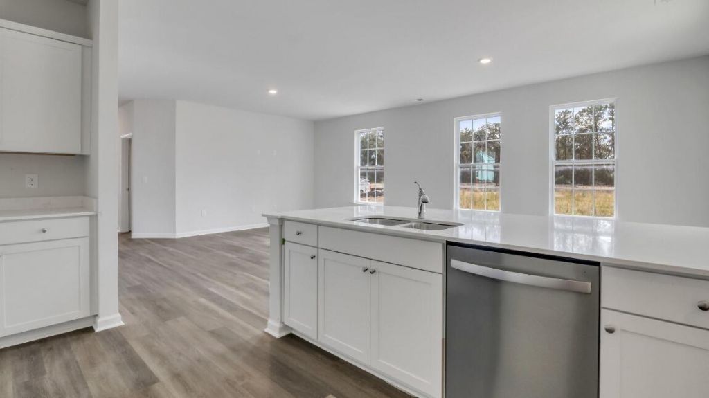 134 Twickenham Loop Photo 8