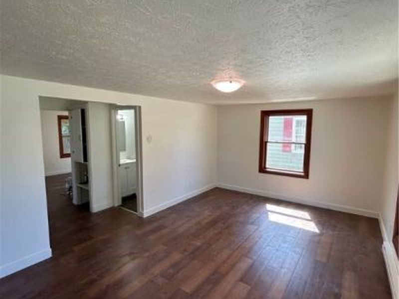 21860 Louis Road, Bedford Heights, OH 44146 Photo 4