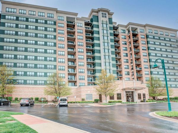 6420 Double Eagle Drive, Woodridge, IL 60517