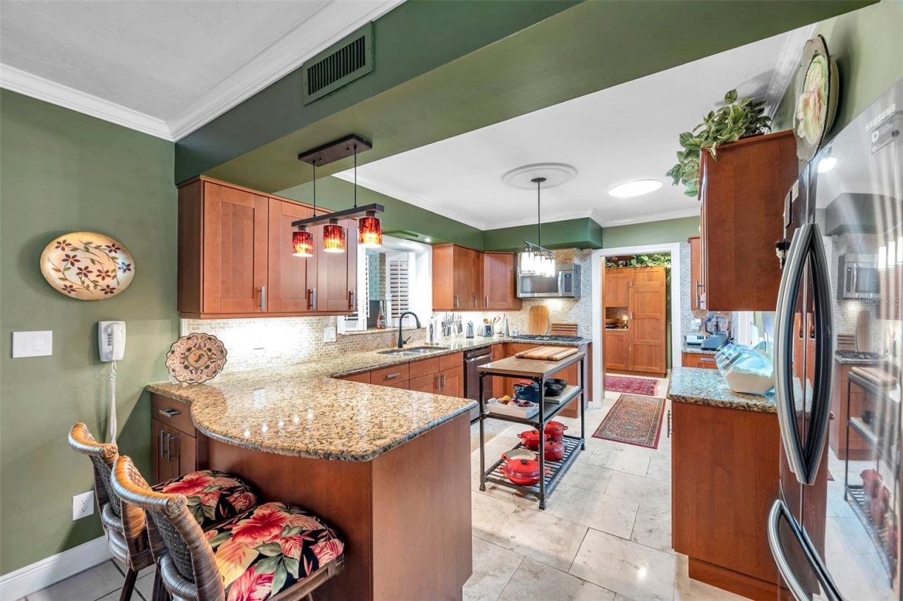 3898 49th Avenue S, Saint Petersburg, FL 33711 Photo