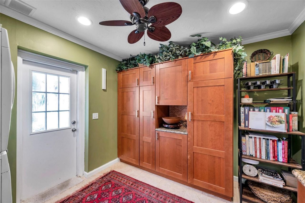 3898 49th Avenue S, Saint Petersburg, FL 33711 Photo