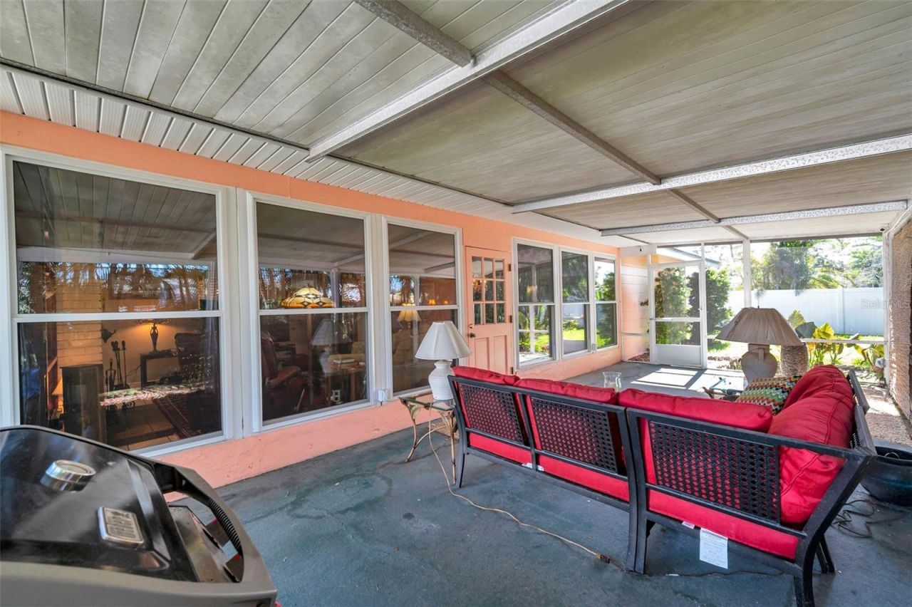 3898 49th Avenue S, Saint Petersburg, FL 33711 Photo