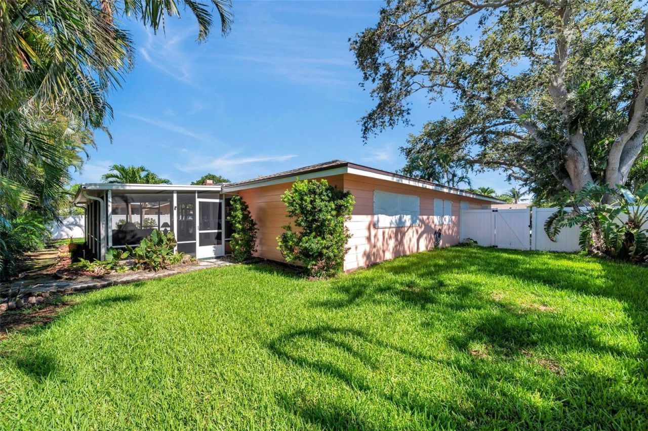 3898 49th Avenue S, Saint Petersburg, FL 33711 Photo