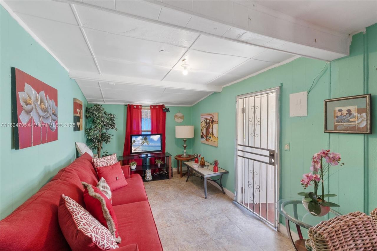 50 NW 34th Ter, Miami, FL 33127 Photo