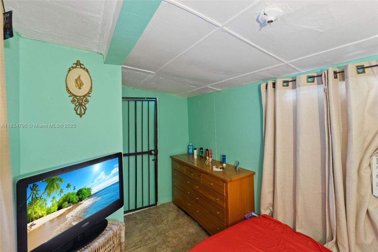 50 NW 34th Ter, Miami, FL 33127 Photo