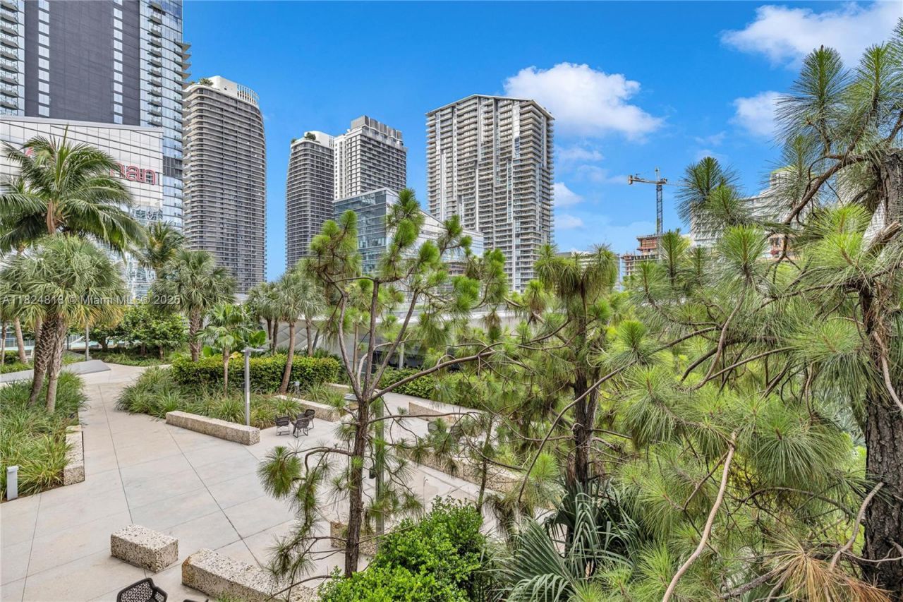 68 SE 6th St, Unit 712, Miami, FL 33131 Photo