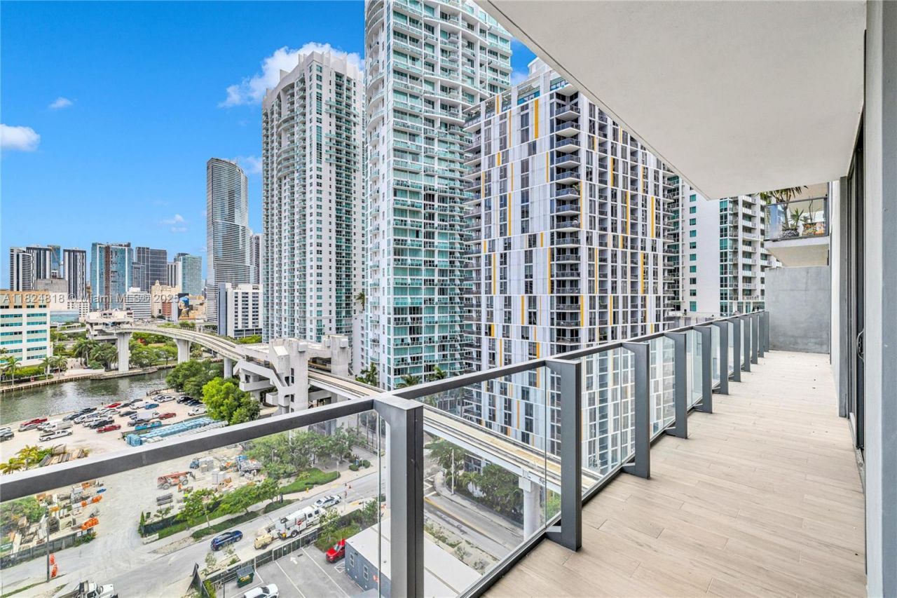 68 SE 6th St, Unit 712, Miami, FL 33131 Photo