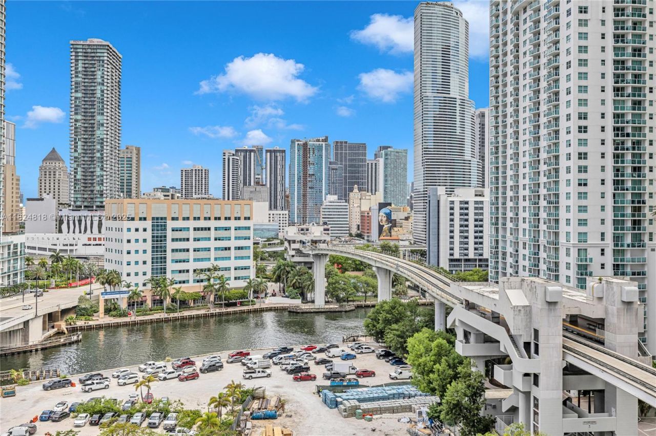 68 SE 6th St, Unit 712, Miami, FL 33131 Photo