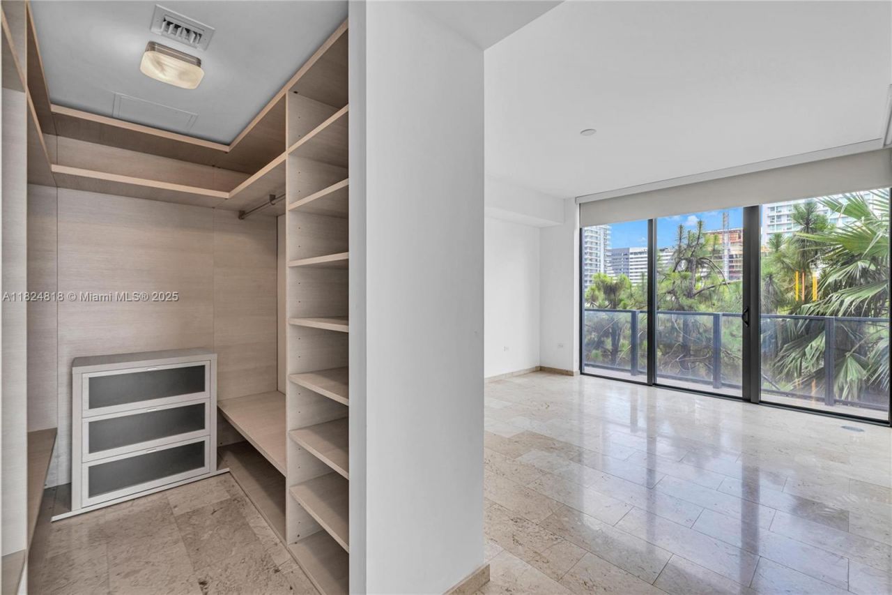 68 SE 6th St, Unit 712, Miami, FL 33131 Photo