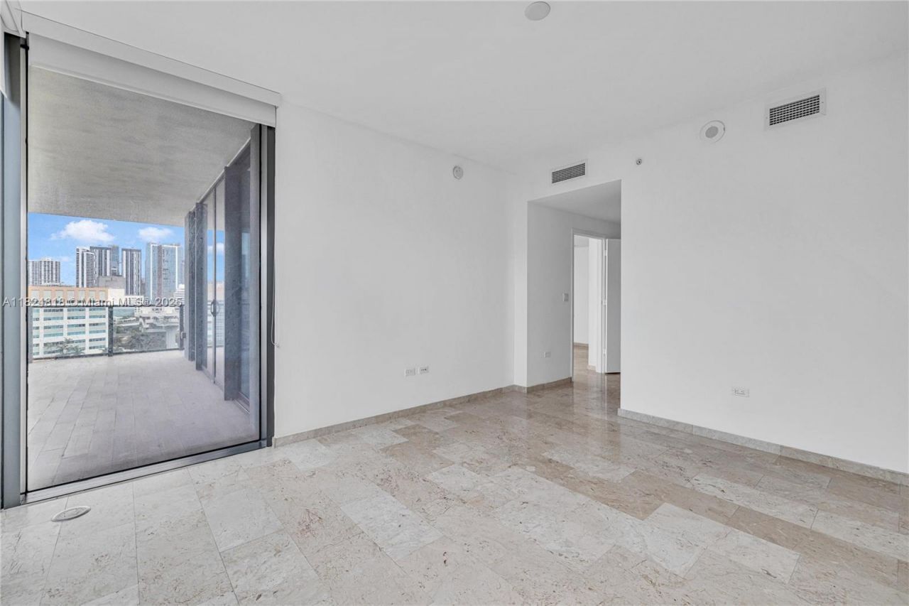 68 SE 6th St, Unit 712, Miami, FL 33131 Photo