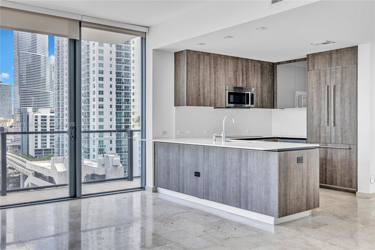 68 SE 6th St, Unit 712, Miami, FL 33131 Photo