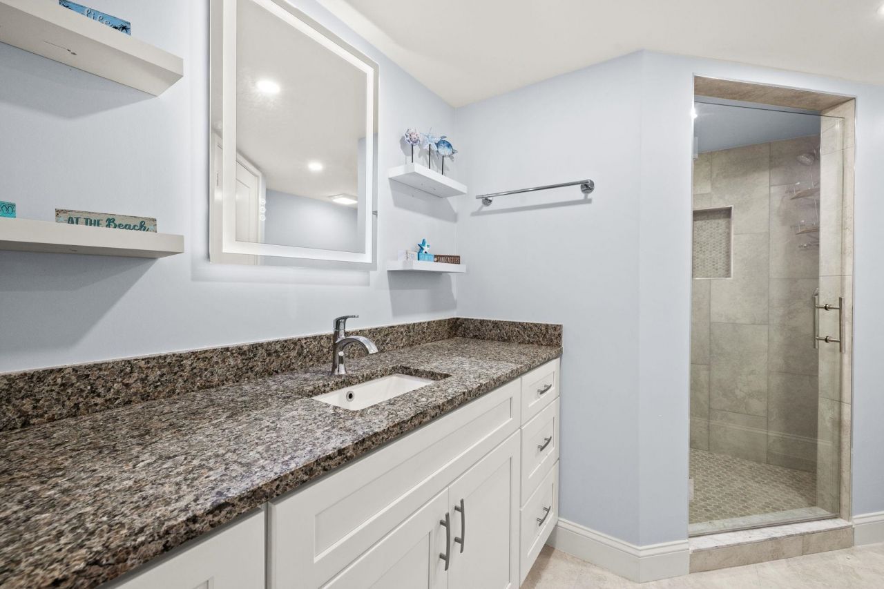 2445 W Gulf Dr, Unit E6, Sanibel, FL 33957 Photo