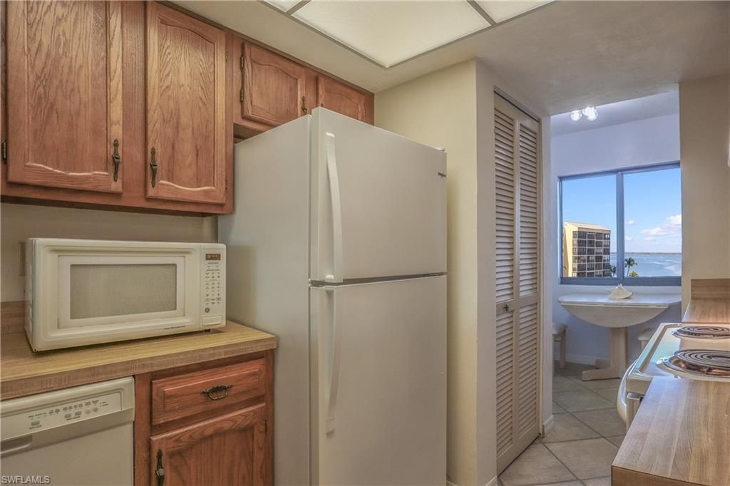 4265 Bay Beach Ln, Unit 524, Fort Myers Beach, FL 33931 Photo