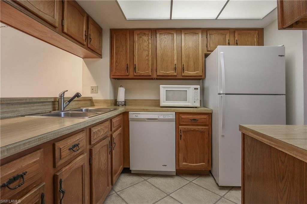 4265 Bay Beach Ln, Unit 524, Fort Myers Beach, FL 33931 Photo