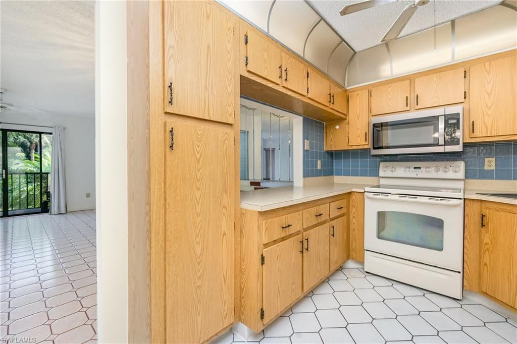 9950 Sailview Ct, Unit 12, Fort Myers, FL 33905 Photo