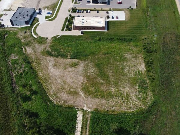 6501 Boulder Brook Court, Dubuque, IA 52003