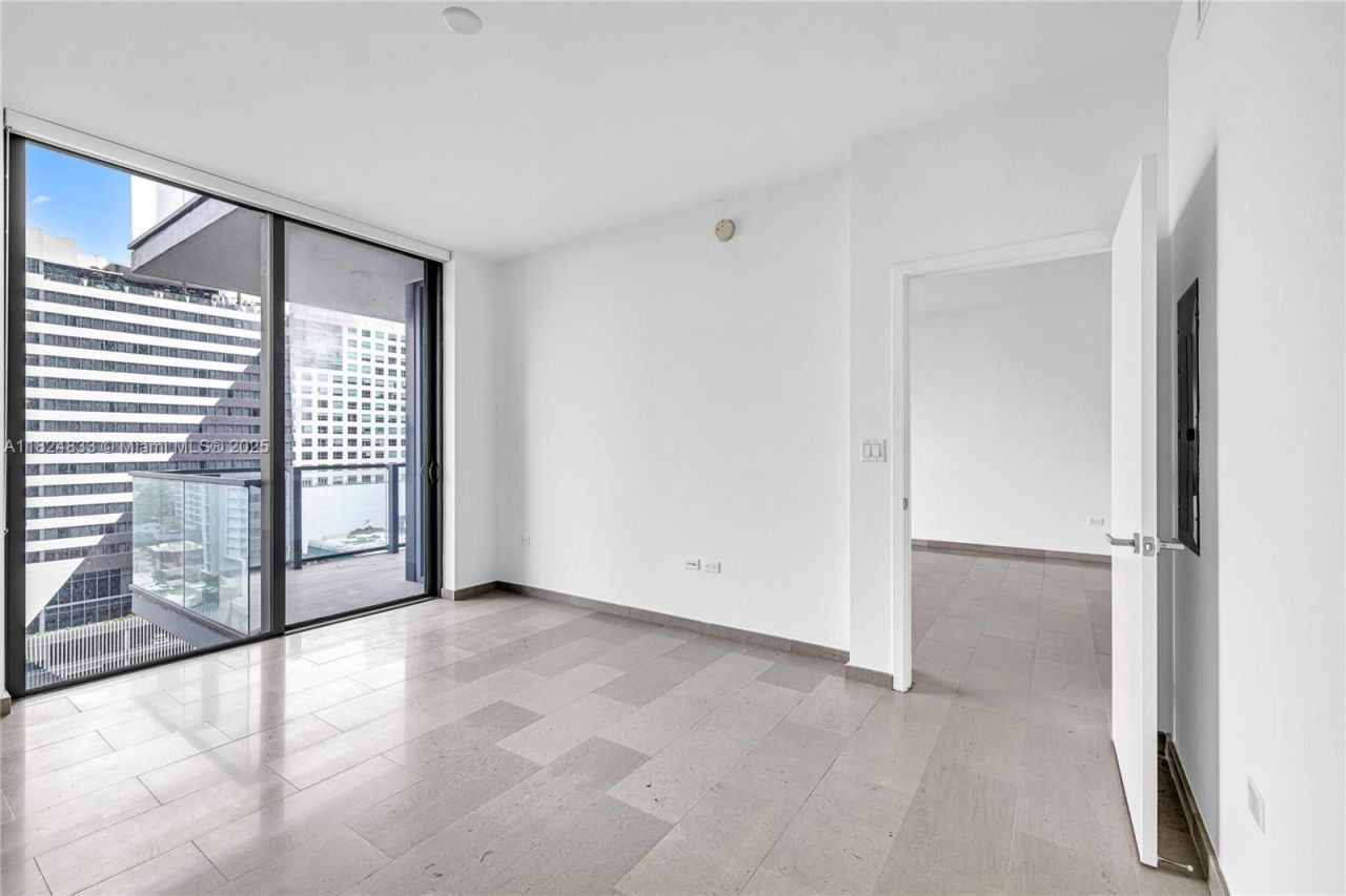 88 SW 7th St, Unit 1006, Miami, FL 33130 Photo