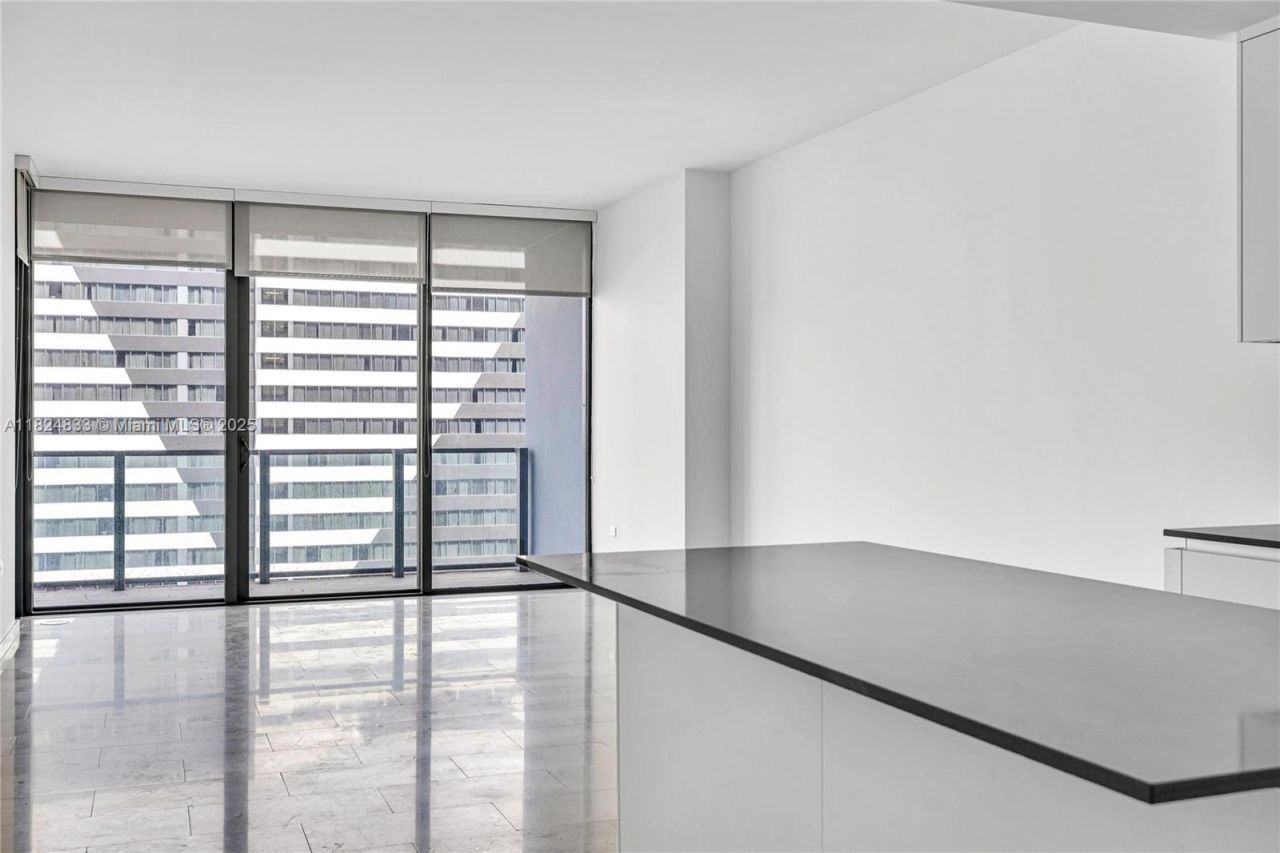 88 SW 7th St, Unit 1006, Miami, FL 33130 Photo