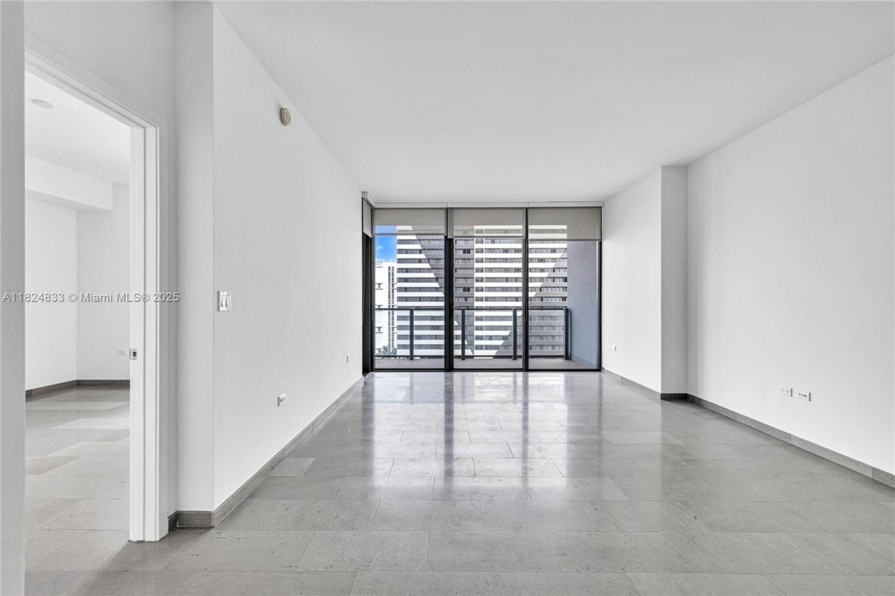 88 SW 7th St, Unit 1006, Miami, FL 33130 Photo