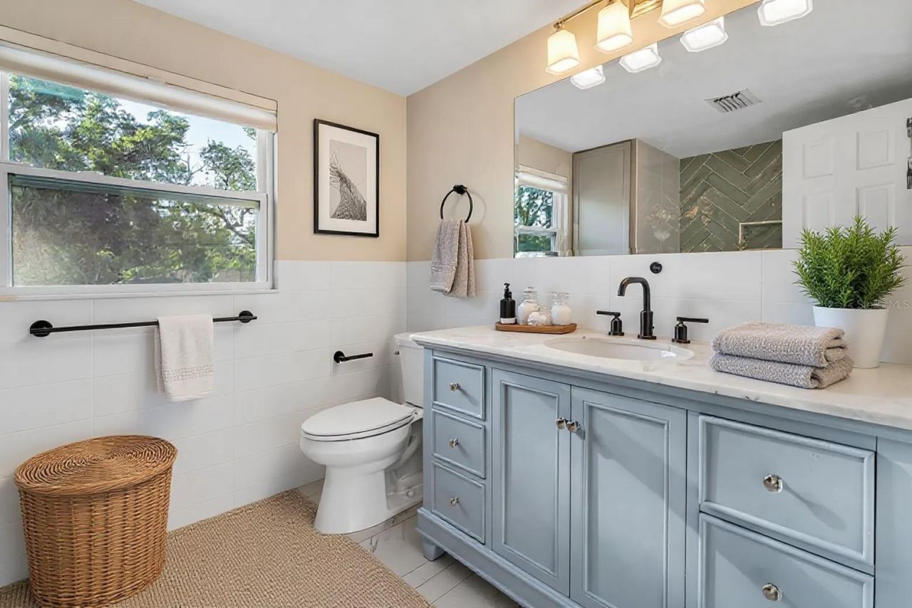 216 S Shore Crest Drive, Tampa, FL 33609 Photo
