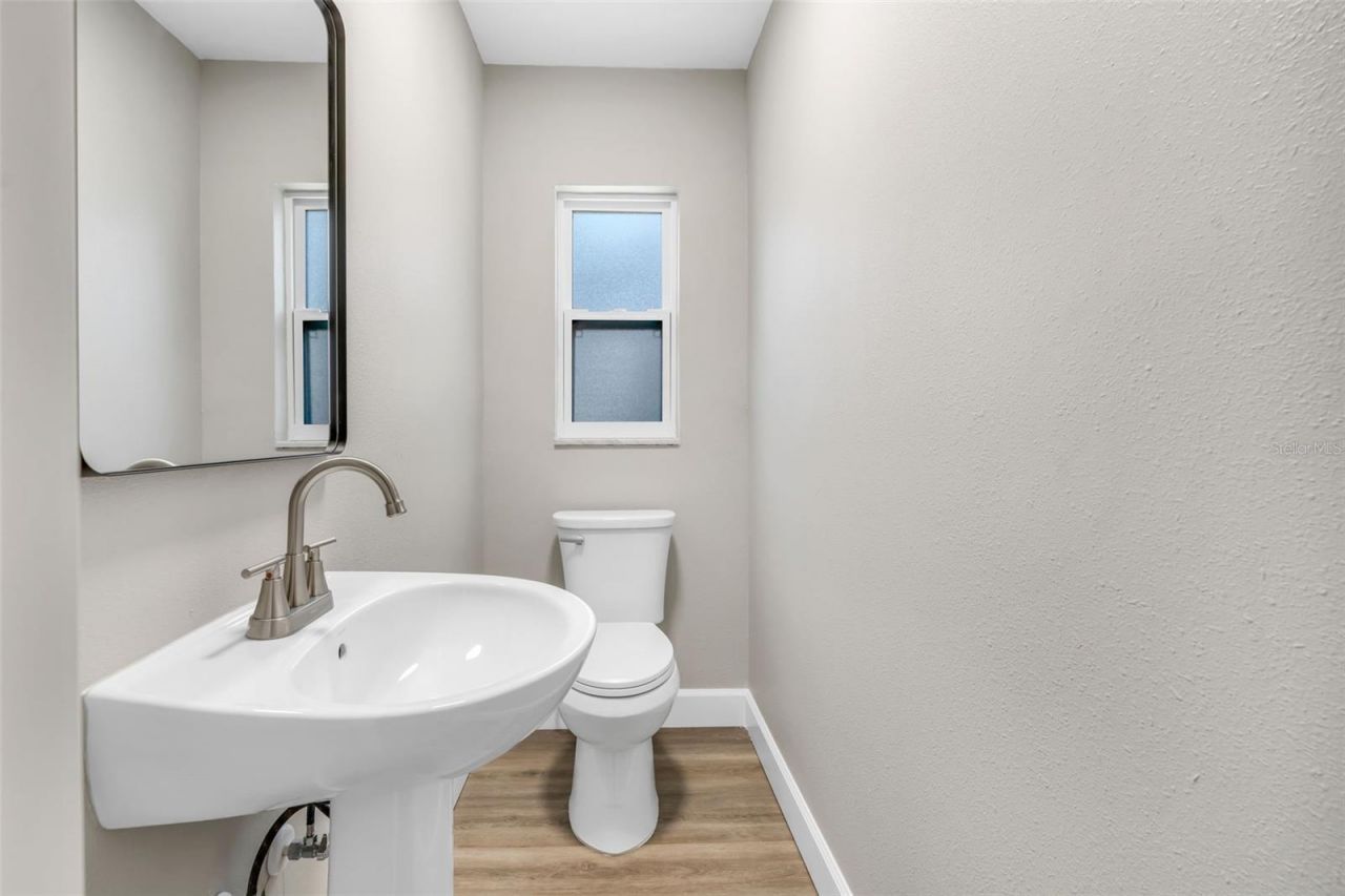 216 S Shore Crest Drive, Tampa, FL 33609 Photo