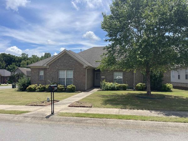 1756 White Oak Lane, Benton, AR 72019