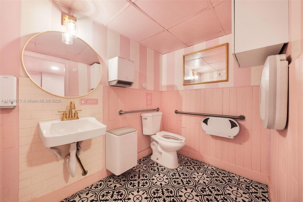 2345 SW 37th Ave, Miami, FL 33145 Photo