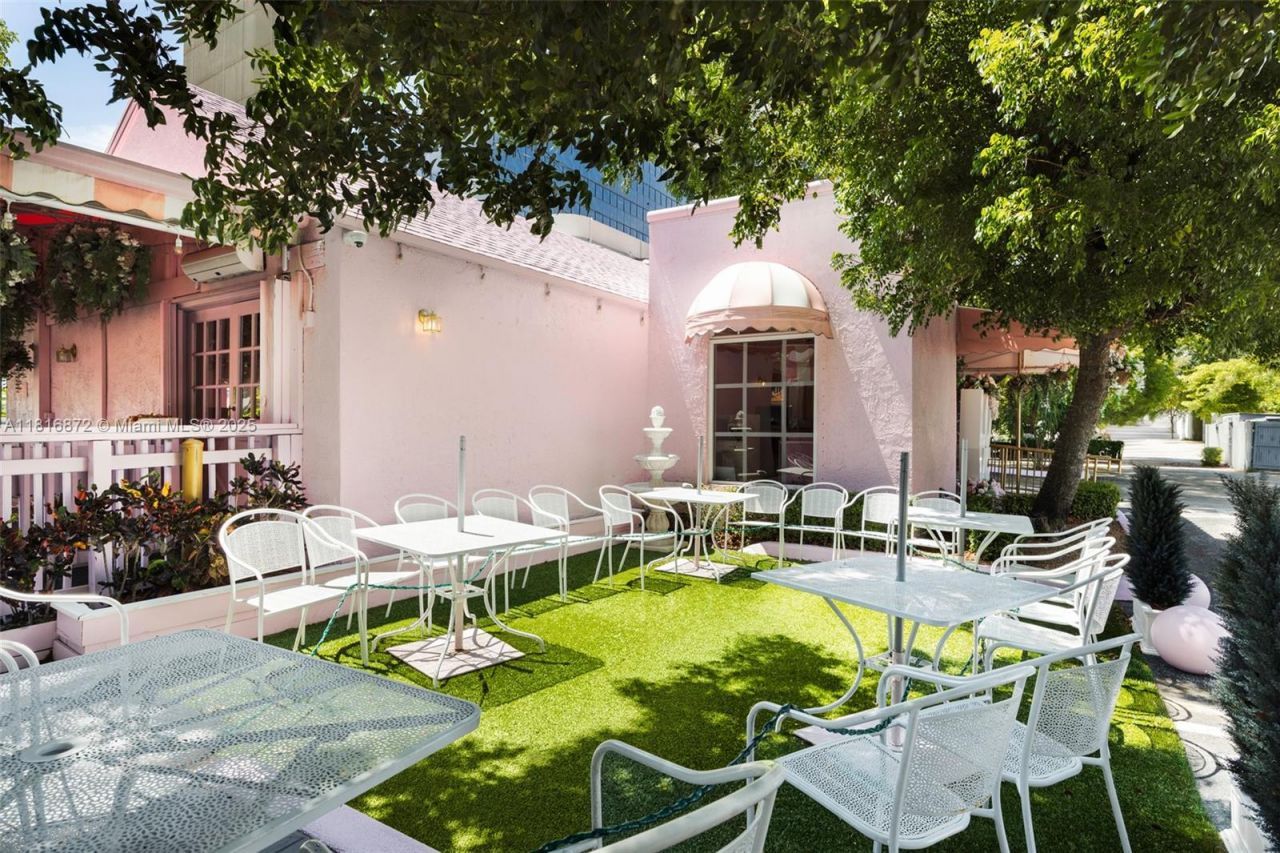 2345 SW 37th Ave, Miami, FL 33145 Photo