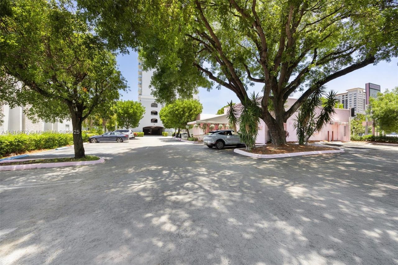 2345 SW 37th Ave, Miami, FL 33145 Photo