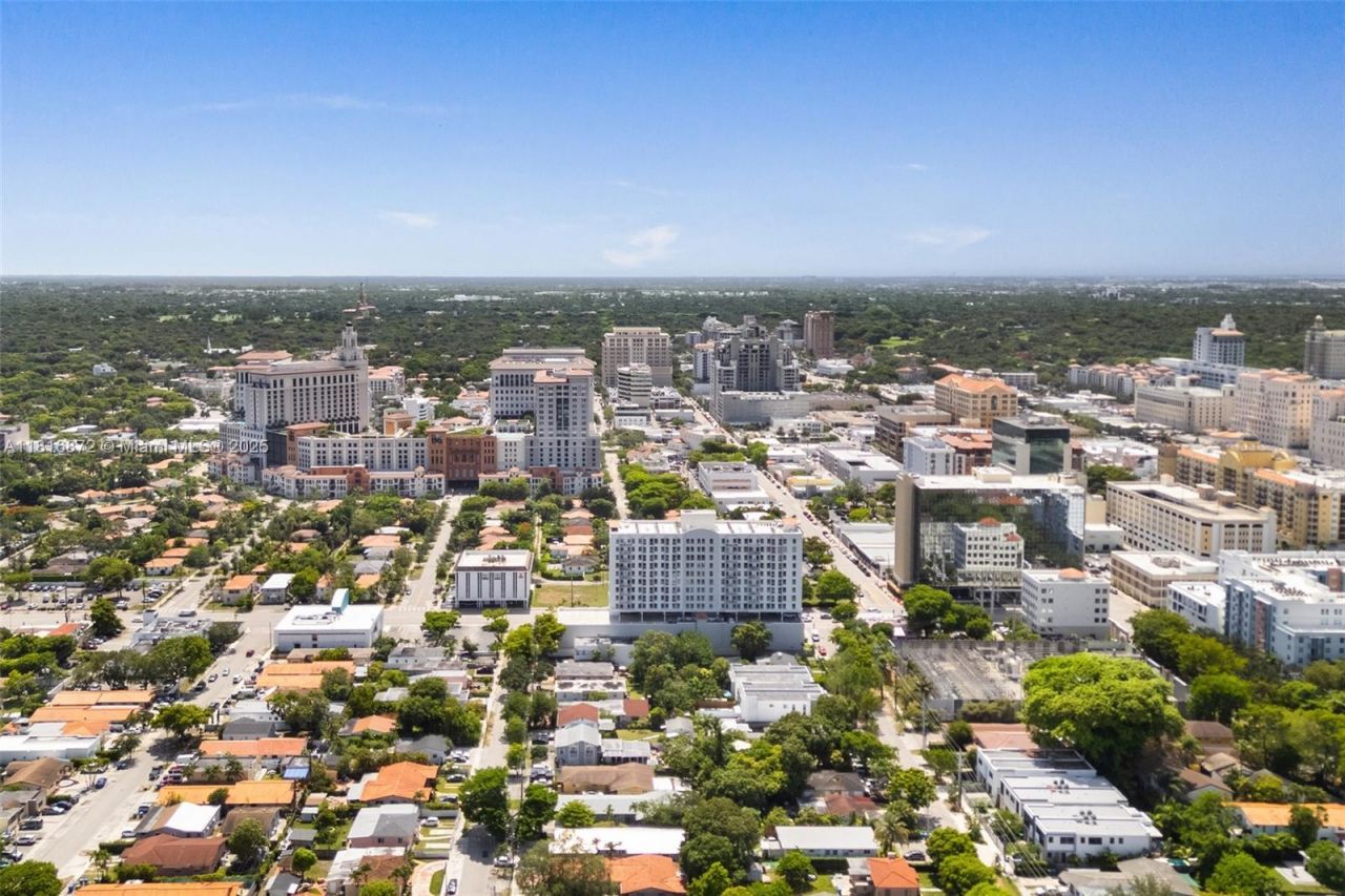 2345 SW 37th Ave, Miami, FL 33145 Photo