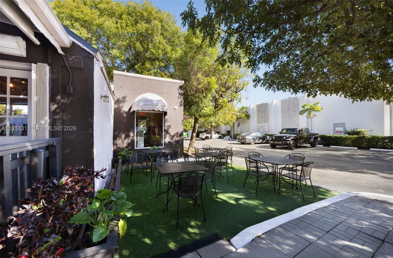 2345 SW 37th Ave, Miami, FL 33145 Photo