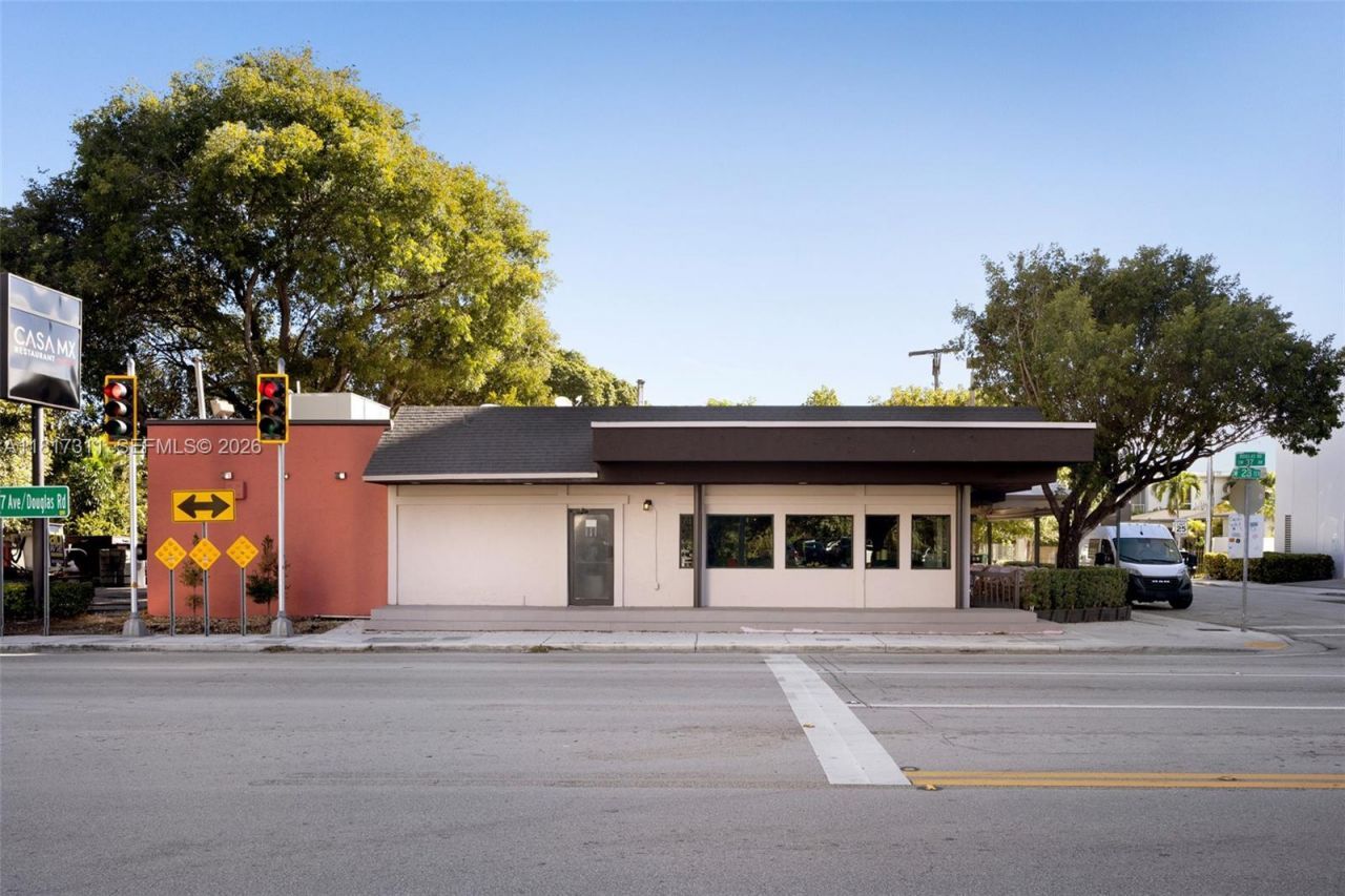 2345 SW 37th Ave, Miami, FL 33145 Photo