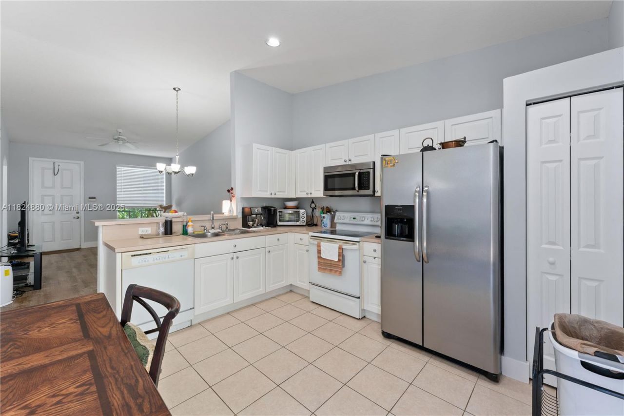 18739 SW 28th St, Miramar, FL 33029 Photo