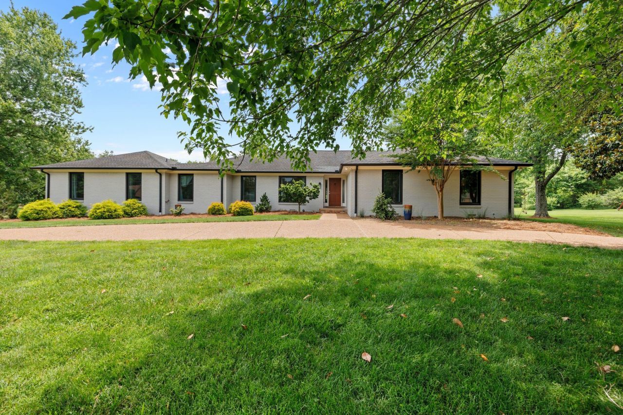 5013 Woodland Hills Dr, Brentwood, TN 37027 Main Photo