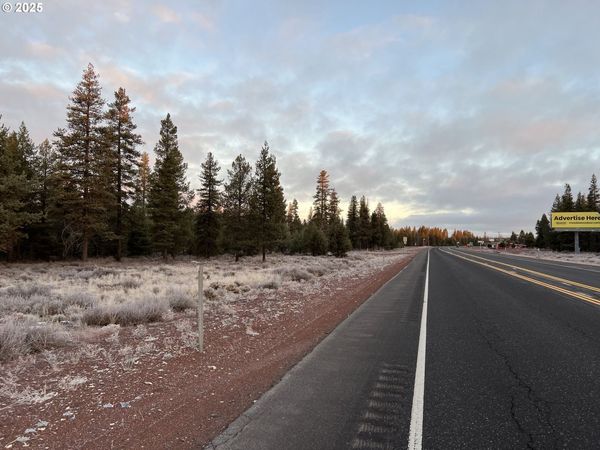 HWY 97 N, Chemult, OR 97731