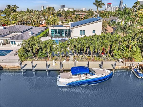 307 Holiday Dr, Hallandale Beach, FL 33009