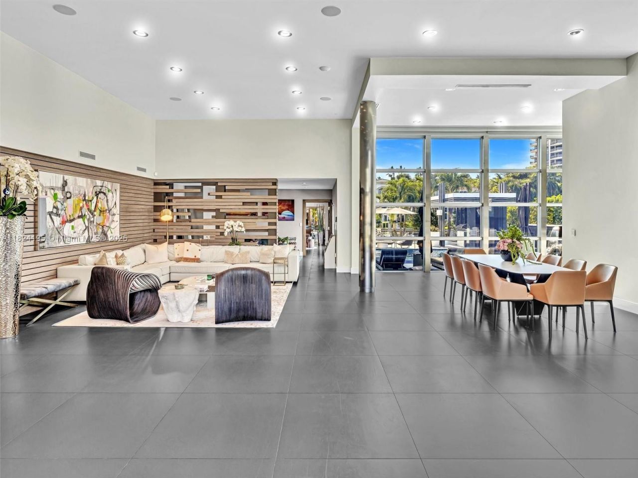 307 Holiday Dr, Hallandale Beach, FL 33009 Photo