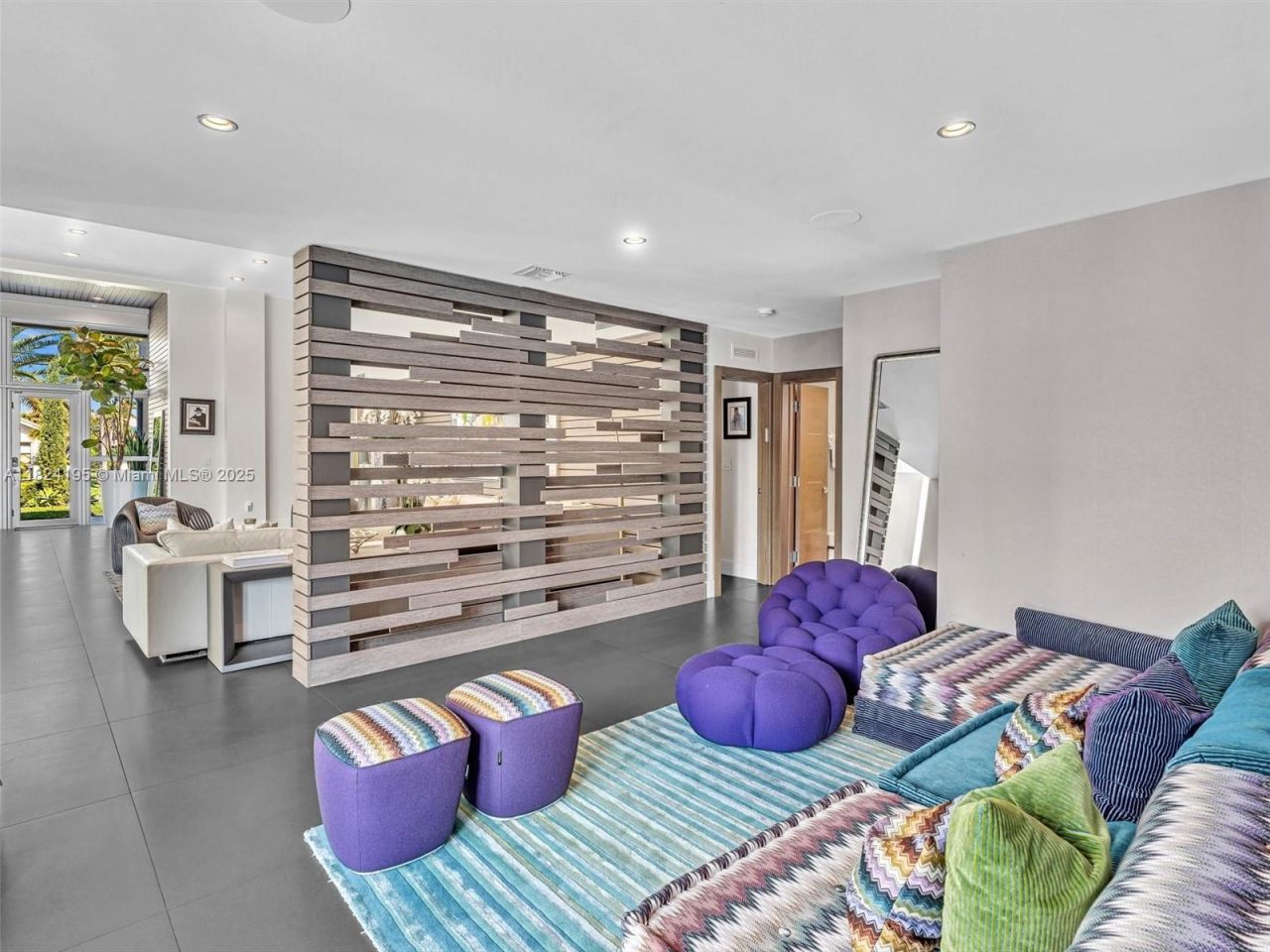 307 Holiday Dr, Hallandale Beach, FL 33009 Photo