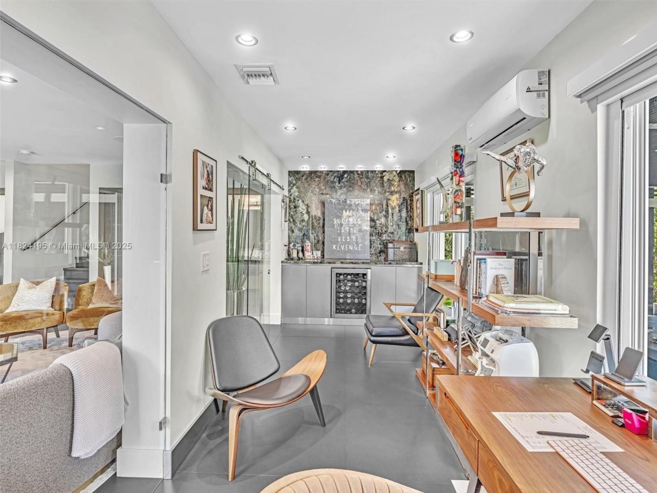 307 Holiday Dr, Hallandale Beach, FL 33009 Photo