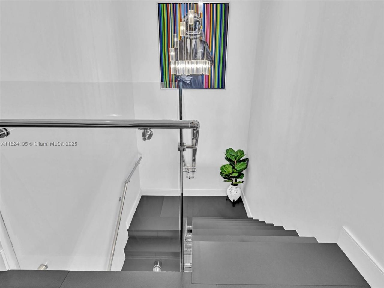 307 Holiday Dr, Hallandale Beach, FL 33009 Photo