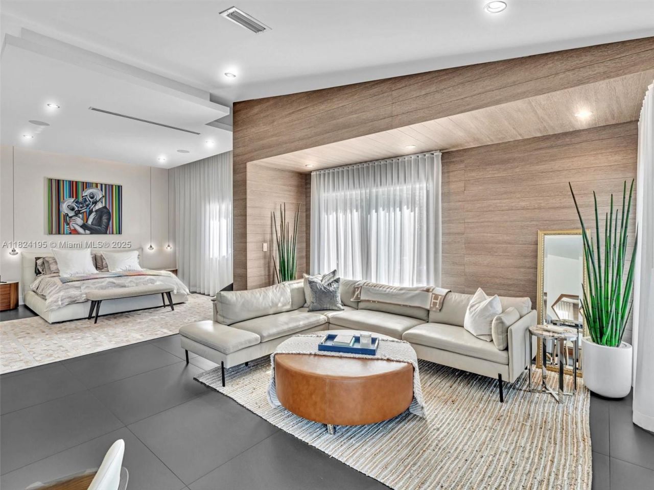 307 Holiday Dr, Hallandale Beach, FL 33009 Photo