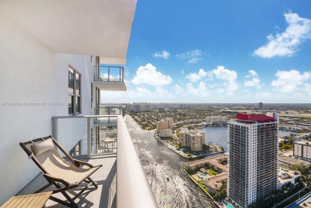 4010 S Ocean Dr, Unit T3708, Hollywood, FL 33019 Photo