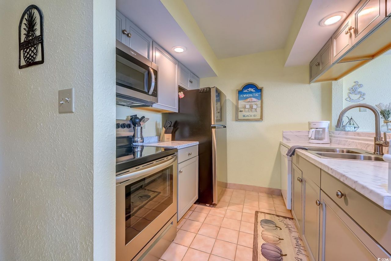 9550 Shore Dr. Photo 13